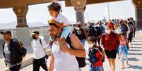 Migrantes tras ser detenidos en El Paso, Texas, el 12 de septiembre  Foto: Reuters / BBC News Brasil