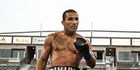 Esquiva Falcão tem 32 anos e está invicto em oito anos no boxe profissional  Foto: Reprodução/Instagram 