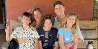 Gisele Bündchen, Tom Brady, e os filhos Jack, Benjamin e Vivian  Foto: Instagram/ @gisele / Estadão