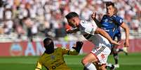 Calleri tenta a jogada contra o Independiente del Valle  Foto: Luciano Bisbal/Dia Esportivo / Estadão