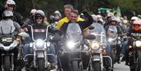 Jair Bolsonaro (PL) em motociata com apoiadores e correligionários na Praça Campo de Bagatelle, na zona norte de São Paulo  Foto: Felipe Rau/Estadão / Estadão