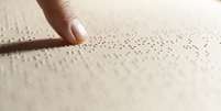 O Braile foi criado por Louis Braille, na França em 1825  Foto: Reprodução: Istock