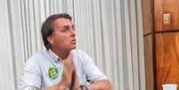 O presidente Jair Bolsonaro em live durante período eleitoral nas Eleições Federais de 2022  Foto: Reprodução/Estadão / Estadão