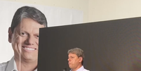 Tarcísio em coletiva de imprensa  Foto: Poder360