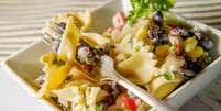 Guia da Cozinha - Salada de macarrão com iogurte, receita simples e cheia de nutrientes  Foto: Guia da Cozinha