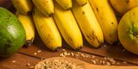 Banana e abacate são grandes aliados no emagrecimento saudável  Foto: rodrigobark / iStock