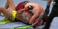 Charles do Bronx perdeu em disputa pelo cinturão peso-leve do UFC (Foto: Reprodução ESPN+)  Foto: Lance!