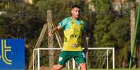 Jogador aguarda exames para definir próximos passos para recuperação - João Zebral / América  Foto: Lance!