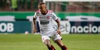 Na próxima rodada, o Flamengo recebe o Santos, nesta terça-feira, no Maracanã  Foto: Fernando Moreno/ Agif/ Gazeta Press