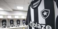 Botafogo tem uniforme provisório em 2022 (Foto: Vítor Silva/Botafogo)  Foto: Lance!