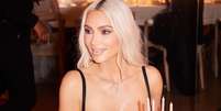 Kim kardashian comemora aniversario com a familia  Foto: Famosos e Celebridades