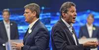 Tarc&iacute;sio e Haddad durante o primeiro debate do segundo turno de 2022.  Foto: Renato Pizzutto/Band/Divulga&ccedil;&atilde;o / Estad&atilde;o