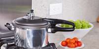 Panela de pressão: cuidados evitam riscos | Foto: Shutterstock  Foto: Guia da Cozinha