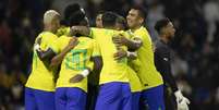 Imagem mostra jogadores da Seleção celebrando gol em amistoso preparatório para a Copa de 2022, contra Gana.  Foto: Imagem: Lucas Figueiredo/CBF / Alma Preta