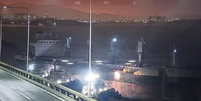 Ponte Rio-Niterói é fechada após colisão de navio; vídeo  Foto: Reprodução/Twitter