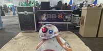 O robô BB-8 ficcionalmente é capaz de se comunicar com quase todos os seres da galáxia  Foto: Ivana Fontes / Redação Byte