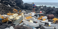 "O plástico é um material ótimo, mas ele nunca vai embora", diz Fiona Llewellyn  Foto: ZSL, Alice Chamberlain / BBC News Brasil