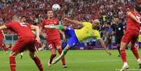 Richarlison marcou dois gols, o segundo de voleio após rebote do goleiro  Foto: DW / Deutsche Welle