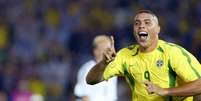 Ronaldo na final da Copa do Mundo de 2002 (Foto: PEDRO UGARTE / AFP)  Foto: Lance!