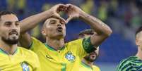 Thiago Silva faz coração após vitória do Brasil  Foto: Lucas Figueiredo/CBF
