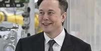 Musk costuma fazer declarações sobre mudanças da rede social em seu perfil  Foto: Patrick Pleul / AP