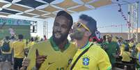 Neymar de papelão ganhou beijos de torcedor confiante   Foto: Aline Küller/Terra