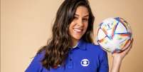 Renata Silveira foi primeira mulher a narrar um jogo de Copa do Mundo na TV aberta no Brasil  Foto: Reprodução/Instagram