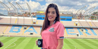 Bailarina cantada por Gabigol é fã do Santos (Foto: Reprodução/Instagram)  Foto: Lance!