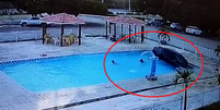 Carro desgovernado invade piscina e quase atropela crianças    Foto: Reprodução/Redes sociais