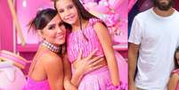 Deborah Secco fez uma festa de luxo para a filha, Maria Flor.  Foto: Reprodu&ccedil;&atilde;o, Instagram Stories @dedesecco / AgNews / Purepeople