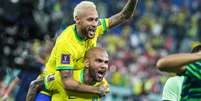 Neymar e Daniel Alves na Copa 2022  Foto: Reuters