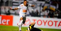 Neymar foi campeão da Libertadores com o Santos, em 2011 (Foto: Ricardo Saibun / Divulgação Santos FC)  Foto: Lance!