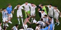 Jogadores argentinos festejam classificação à final (Foto: KIRILL KUDRYAVTSEV / AFP)  Foto: Lance!