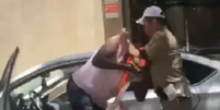 Vídeo flagra guarda municipal dando socos em motorista no Rio de Janeiro  Foto: Reprodução/Redes Sociais