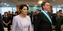 Jair Bolsonaro usa a faixa Ordem do Mérito da Defesa em evento em abril   Foto: Alan Santos/Presidência da República