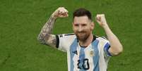 Lionel Messi terá a camisa 10 guardada para a próxima Copa do Mundo (Alberto Estevez/EFE)  Foto: Lance!