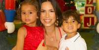 Lais brito presentes natal  Foto: Famosos e Celebridades