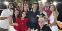 Marquezine se reuniu com familiares e amigos na noite do dia 24  Foto: Reprodução / Instagram