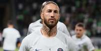 Sergio Ramos pode deixar o PSG em 2023 (Foto: JACK GUEZ / AFP)  Foto: Lance!