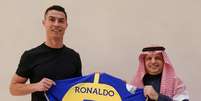 Cristiano Ronaldo terá salário astronômico e benefícios na Arábia Saudita (Divulgação/Al-Nassr)  Foto: Lance!