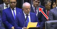 E esse olhar 43? Ivan Furlan Falcone roubou a cena e quase ofusca Lula na cerimônia no Congresso  Foto: Reprodução/TV