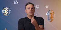 Tadeu Schmidt, apresentador do 'BBB 23', que estreia no dia 16 e promete novidades revolucionárias.  Foto: Reprodução, TV Globo / Purepeople