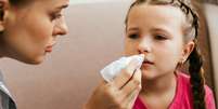 Sangramento nasal: otorrino explica as causas e tratamentos  Foto: Shutterstock / Saúde em Dia