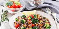 Salada de quinoa com brócolis  Foto: Shutterstock / Portal EdiCase