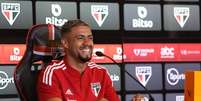 Rato ri durante coletiva de apresentação no São Paulo, nesta sexta (Foto: Rubens Chiri/São Paulo FC)  Foto: Lance!