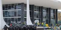 Extremistas invadem sede do STF em Brasília em dia de ataques terroristas às sedes dos Três Poderes  Foto: Wilton Junior/Estadão / Estadão