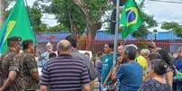 Acampados em frente a unidade do Exército em Sorocaba disseram que continuarão usando local como ponto de encontro.  Foto: José Maria Tomazela/Estadão / Estadão