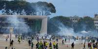 Bolsonaristas radicais invadiram e depredaram as sedes dos três Poderes  Foto: DW / Deutsche Welle