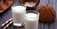 Coco, farinha de coco e leite de coco – Foto: Shutterstock  Foto: Guia da Cozinha