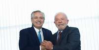Lula e Fernández anunciam estudos para criar 'moeda sul-americana comum'  Foto: Reuters